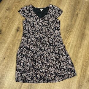 Garnet Hill Black Floral V neck dress size 6